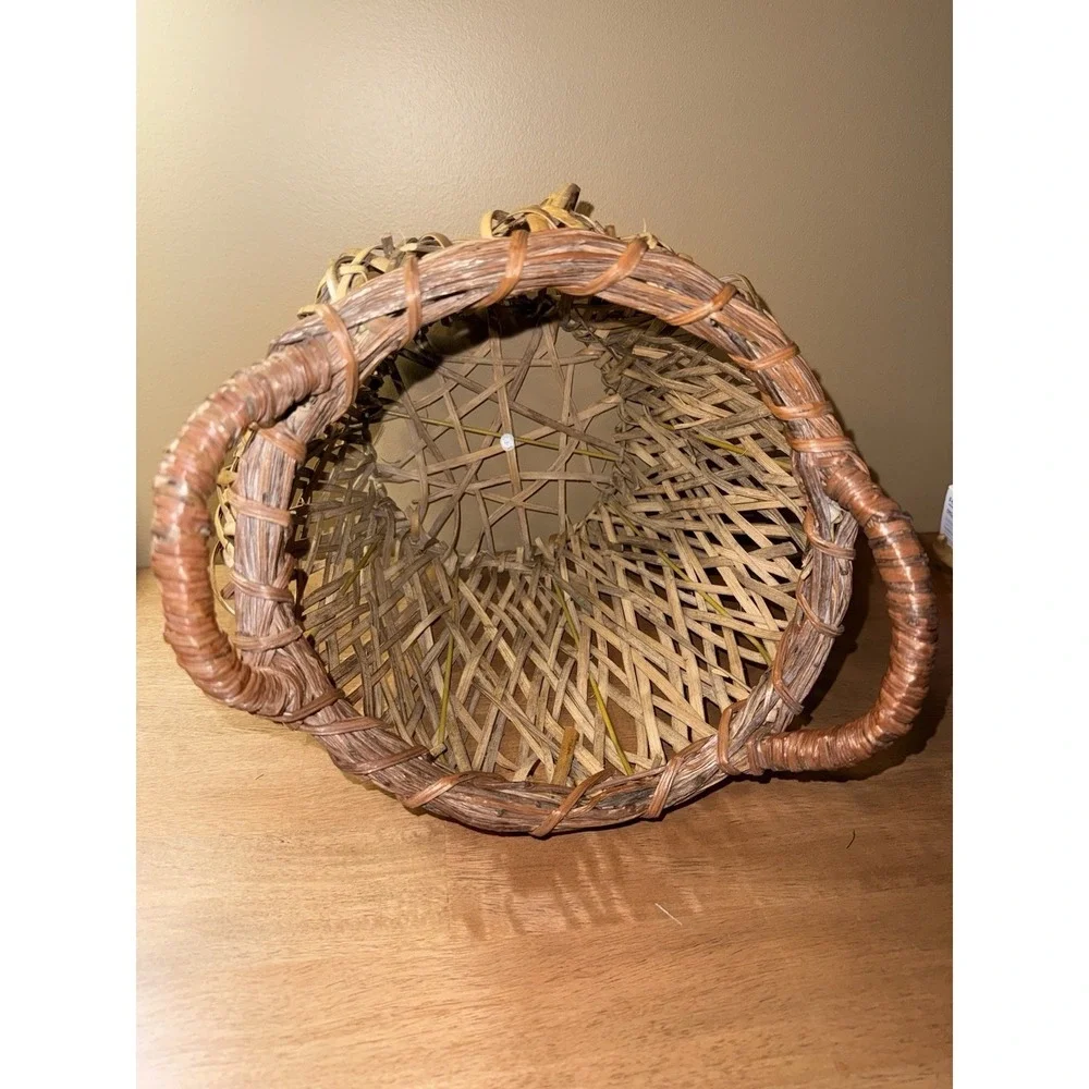 N/A handcrafted wicker